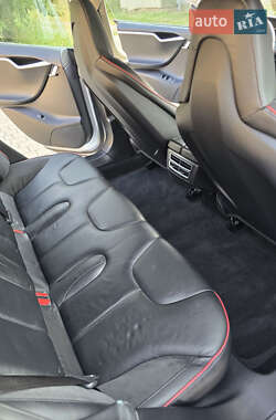 Лифтбек Tesla Model S 2013 в 