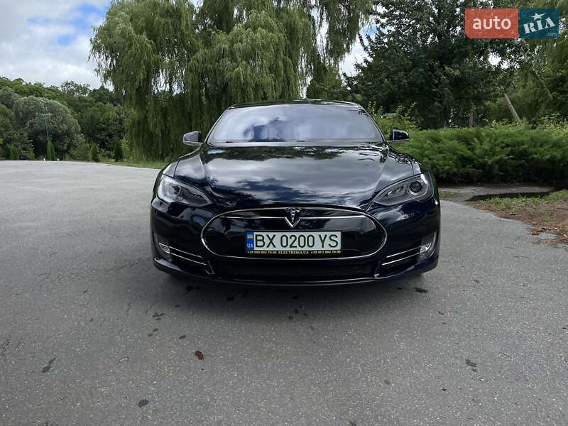 Лифтбек Tesla Model S 2013 в Любаре