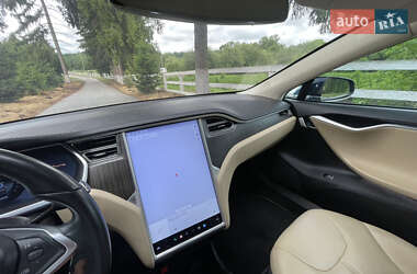 Ліфтбек Tesla Model S 2013 в 