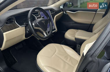 Ліфтбек Tesla Model S 2013 в 