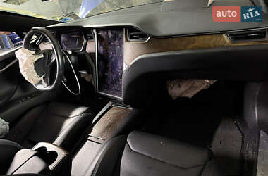Лифтбек Tesla Model S 2018 в 