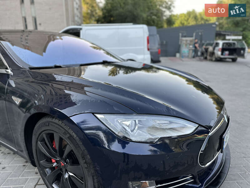 Ліфтбек Tesla Model S 2014 в Запоріжжі