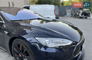 Ліфтбек Tesla Model S 2014 в 