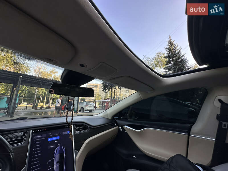 Ліфтбек Tesla Model S 2014 в Запоріжжі