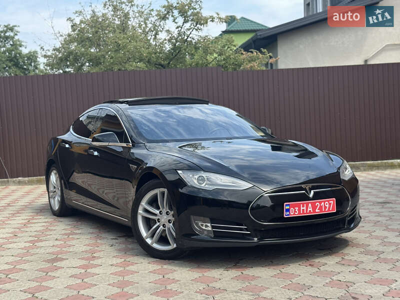 Tesla Model S 2013
