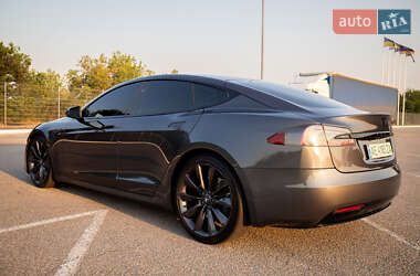 Ліфтбек Tesla Model S 2017 в 