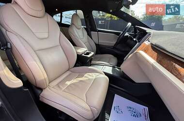 Ліфтбек Tesla Model S 2017 в 