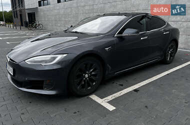 Лифтбек Tesla Model S 2016 в 