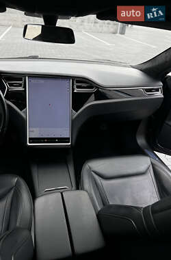 Лифтбек Tesla Model S 2016 в 