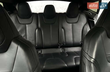 Лифтбек Tesla Model S 2016 в 