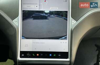 Лифтбек Tesla Model S 2017 в 
