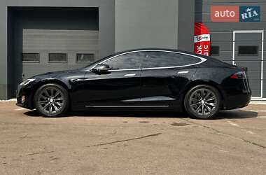 Лифтбек Tesla Model S 2017 в 