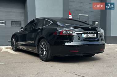 Лифтбек Tesla Model S 2017 в 
