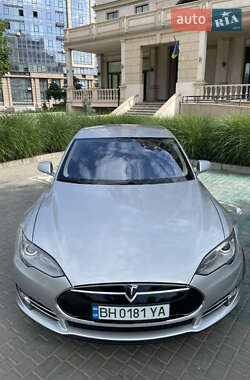 Ліфтбек Tesla Model S 2014 в 