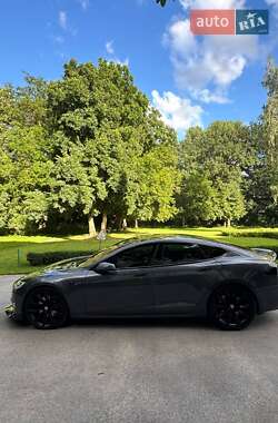 Лифтбек Tesla Model S 2018 в 