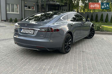 Лифтбек Tesla Model S 2013 в 