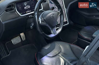 Лифтбек Tesla Model S 2013 в 