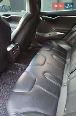 Лифтбек Tesla Model S 2016 в 