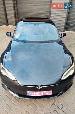 Лифтбек Tesla Model S 2016 в 