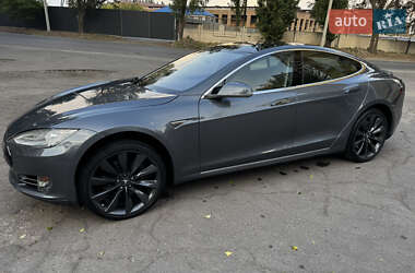 Лифтбек Tesla Model S 2014 в Днепре