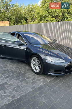 Ліфтбек Tesla Model S 2016 в Полтаві