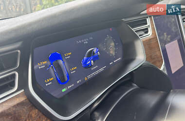 Лифтбек Tesla Model S 2017 в 