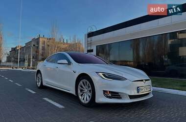 Ліфтбек Tesla Model S 2018 в 