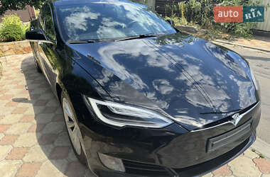 Лифтбек Tesla Model S 2017 в 