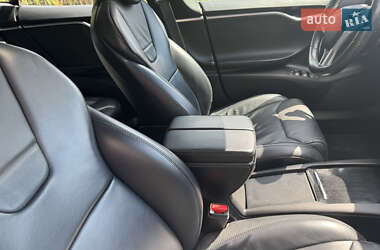 Лифтбек Tesla Model S 2017 в 