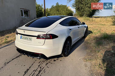 Лифтбек Tesla Model S 2021 в 
