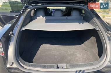 Ліфтбек Tesla Model S 2016 в 