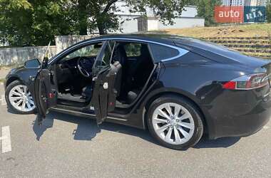 Ліфтбек Tesla Model S 2016 в 