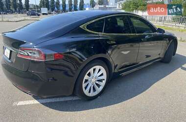 Ліфтбек Tesla Model S 2016 в 