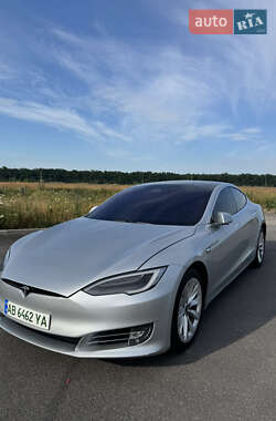 Лифтбек Tesla Model S 2018 в Виннице