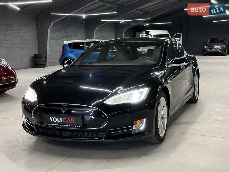 Лифтбек Tesla Model S 2016 в Владимире