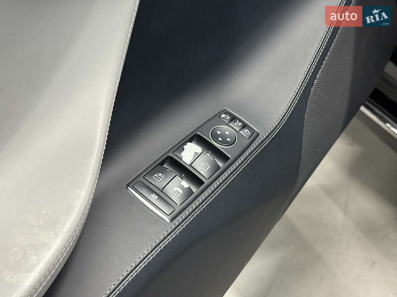 Лифтбек Tesla Model S 2016 в Владимире