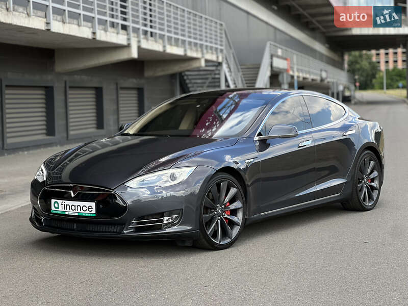 Tesla Model S 2016