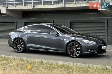 Лифтбек Tesla Model S 2016 в 