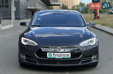 Лифтбек Tesla Model S 2016 в 