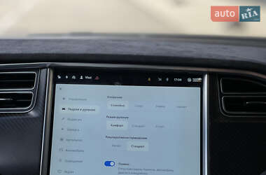 Лифтбек Tesla Model S 2016 в 