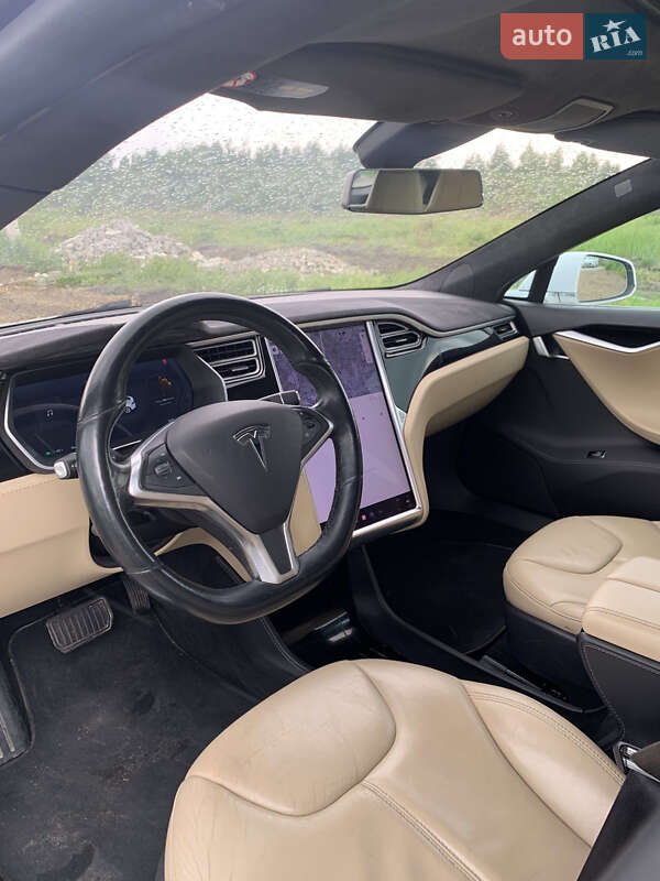 Лифтбек Tesla Model S 2015 в Львове фото 13 Лифтбек Tesla Model S 2015 в Львове