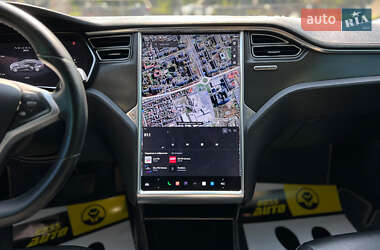 Лифтбек Tesla Model S 2014 в 