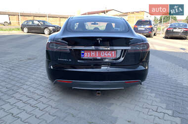 Лифтбек Tesla Model S 2013 в 