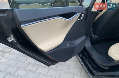 Лифтбек Tesla Model S 2013 в 
