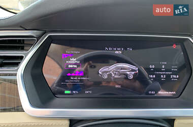 Лифтбек Tesla Model S 2013 в 