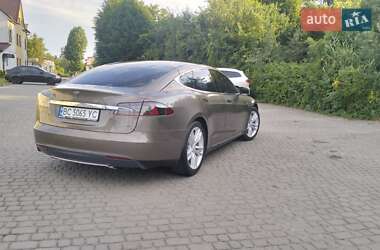 Ліфтбек Tesla Model S 2015 в 