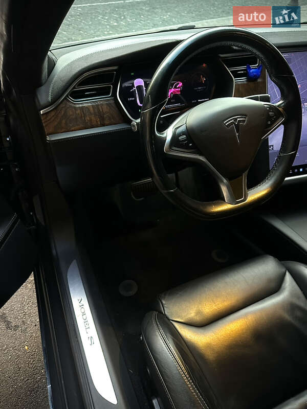 Лифтбек Tesla Model S 2017 в Одессе фото 8 Лифтбек Tesla Model S 2017 в Одессе
