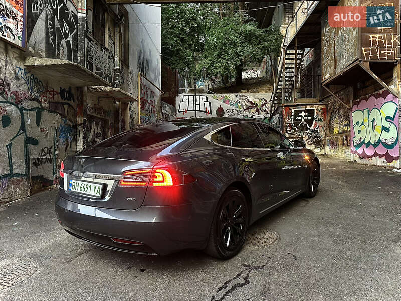Лифтбек Tesla Model S 2017 в Одессе фото 16 Лифтбек Tesla Model S 2017 в Одессе