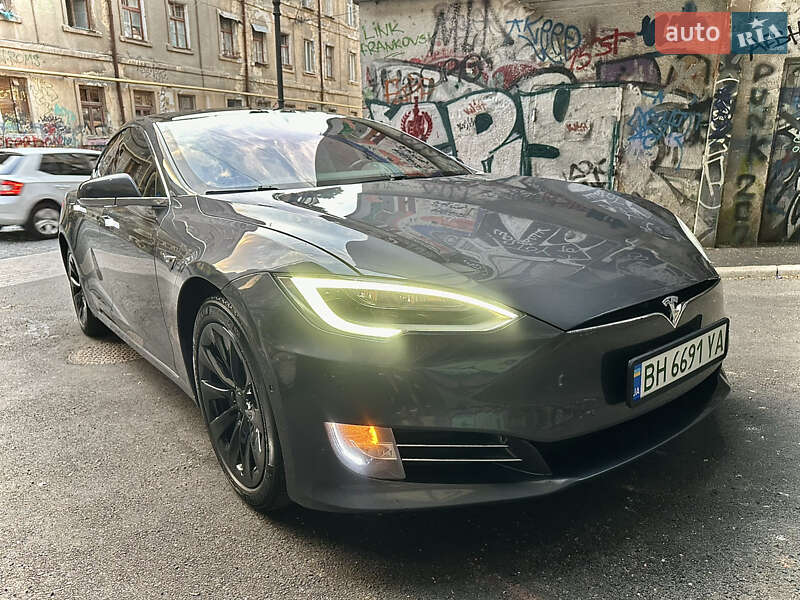 Лифтбек Tesla Model S 2017 в Одессе фото 18 Лифтбек Tesla Model S 2017 в Одессе