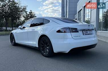 Лифтбек Tesla Model S 2016 в 